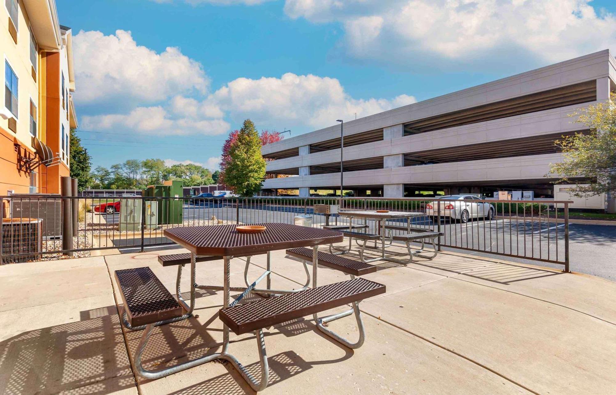 Extended Stay America Suites - Madison - Junction Court Мидлтон Экстерьер фото